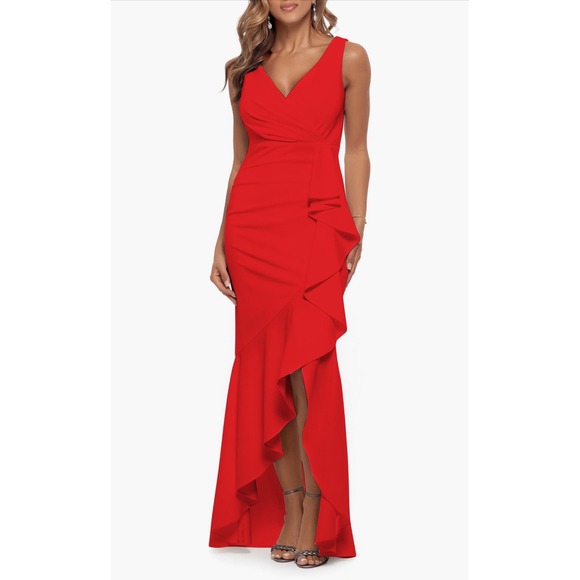 NWT Betsy & Adam V-Neck Cascade Ruffle
High-Low Gown in Red Sz 6 $249 - Picture 1 of 5
